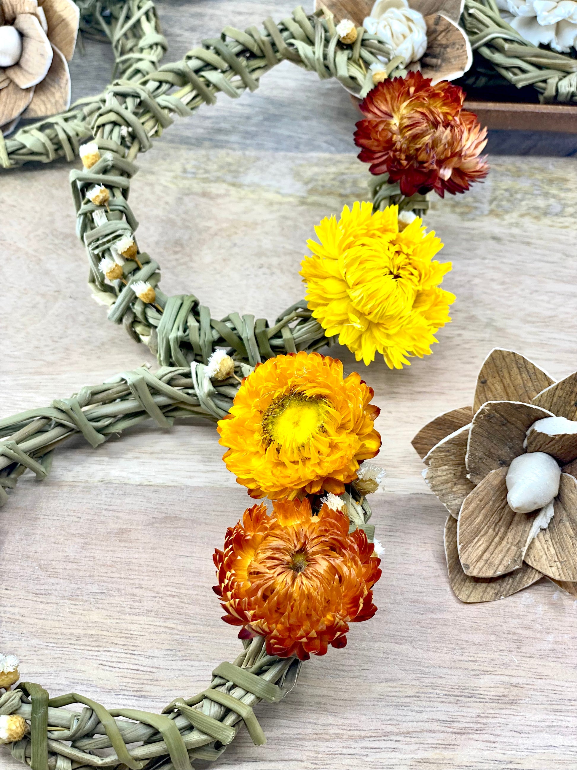Summer Harvest, Sweetgrass Wreath Ornaments, 4” Sunsum®