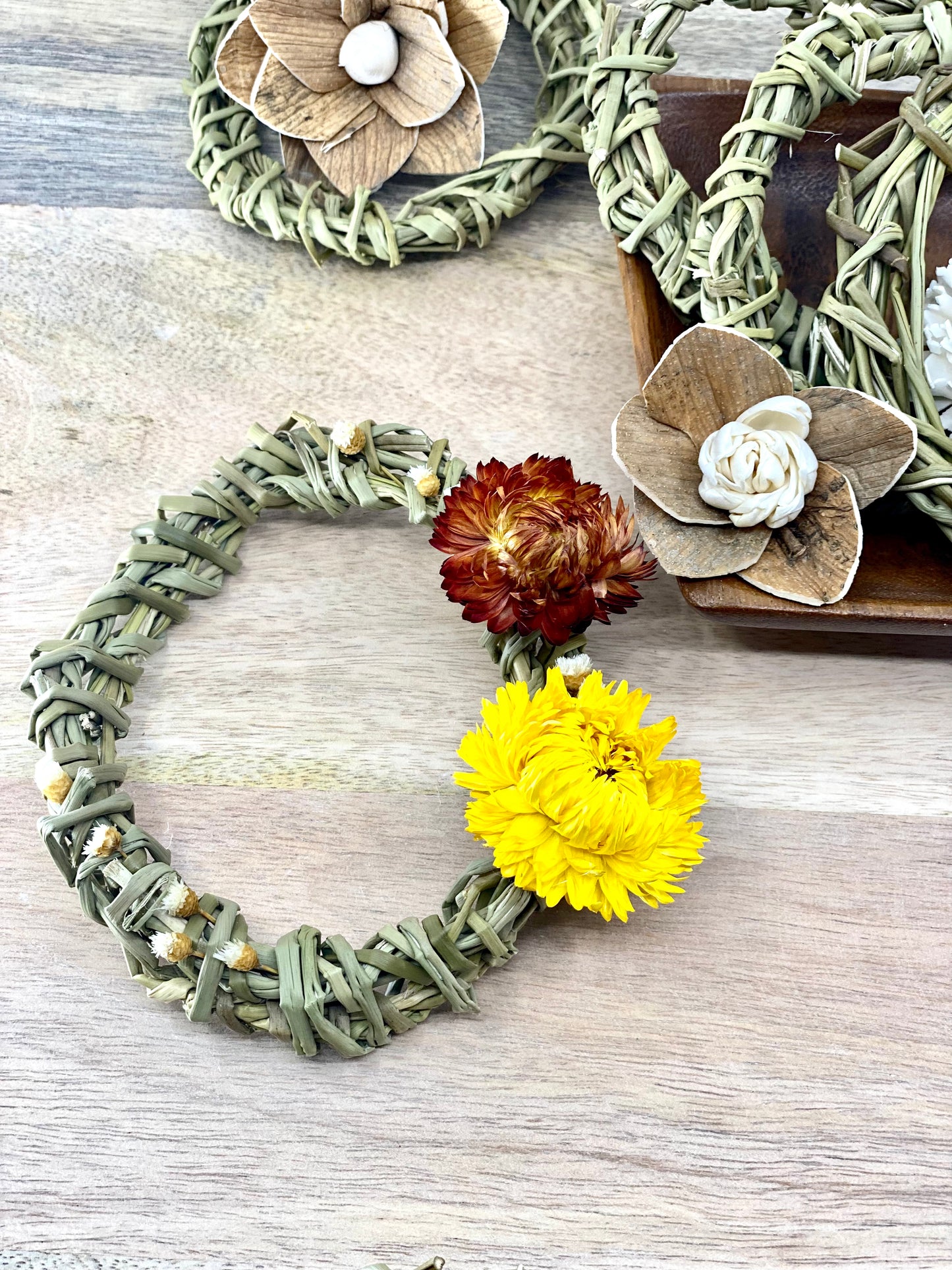 Summer Harvest, Sweetgrass Wreath Ornaments, 4” Sunsum®