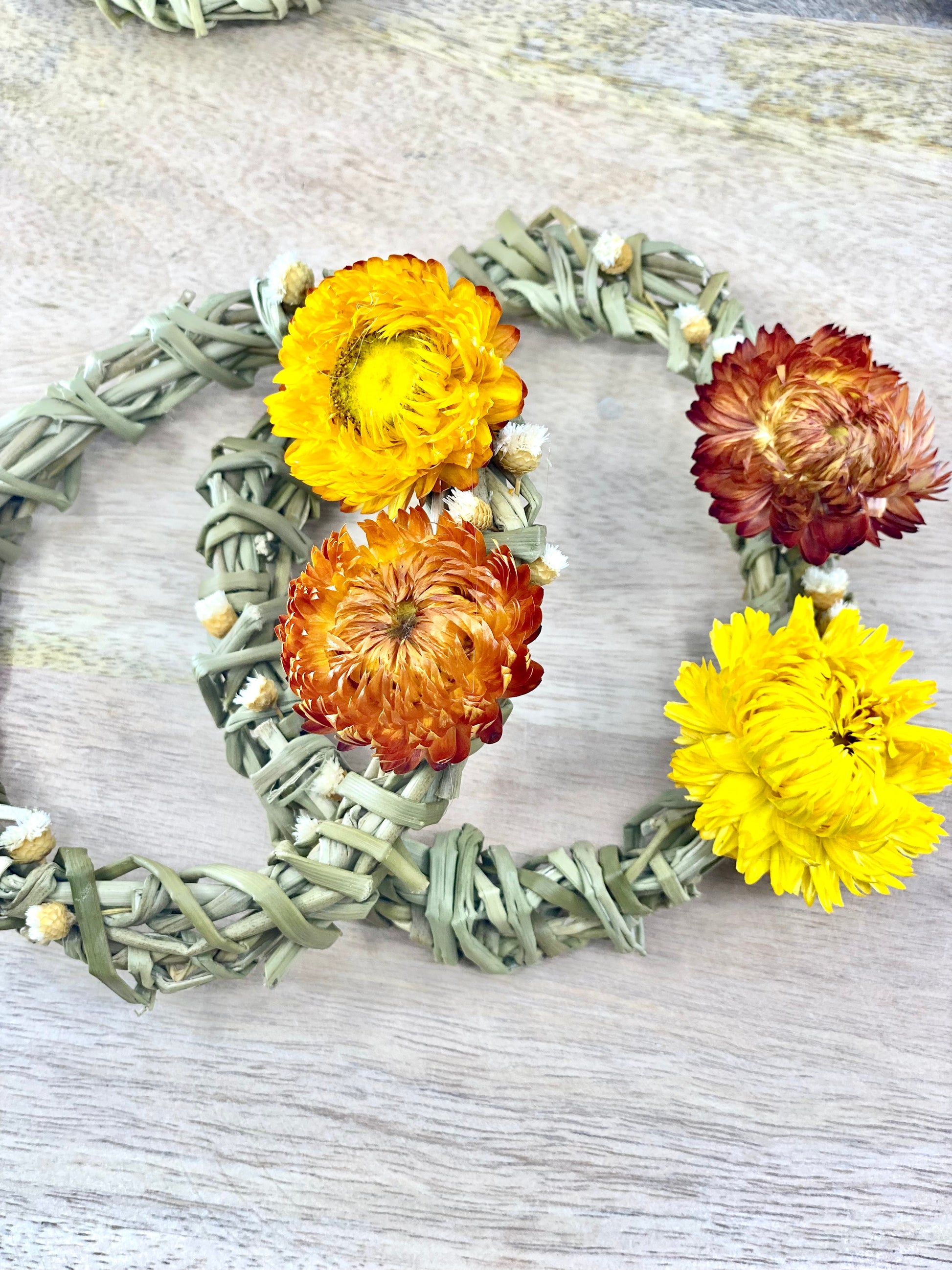 Summer Harvest, Sweetgrass Wreath Ornaments, 4” Sunsum®