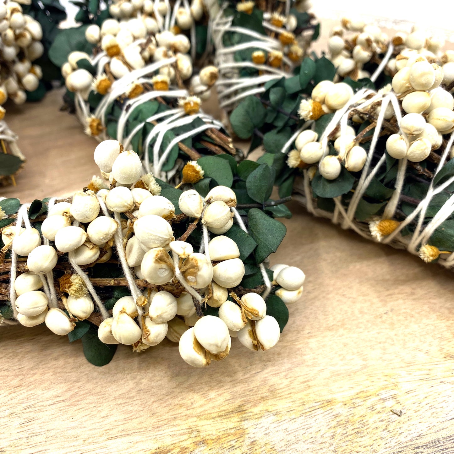 White Sage & Copal Smudge Stick with Eucalyptus, White Tallow Berries, 4" Sunsum®