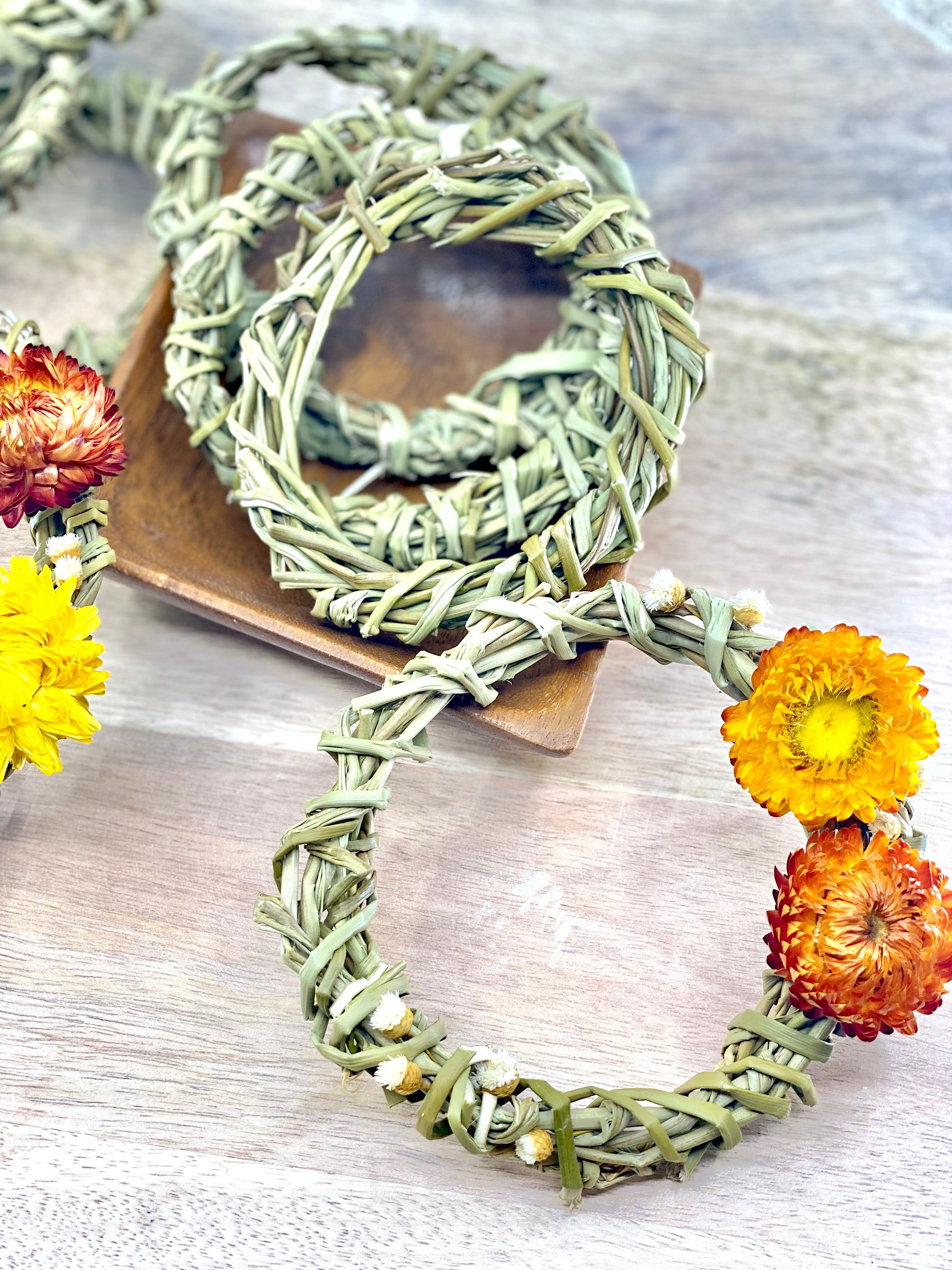 Summer Harvest, Sweetgrass Wreath Ornaments, 4” Sunsum®