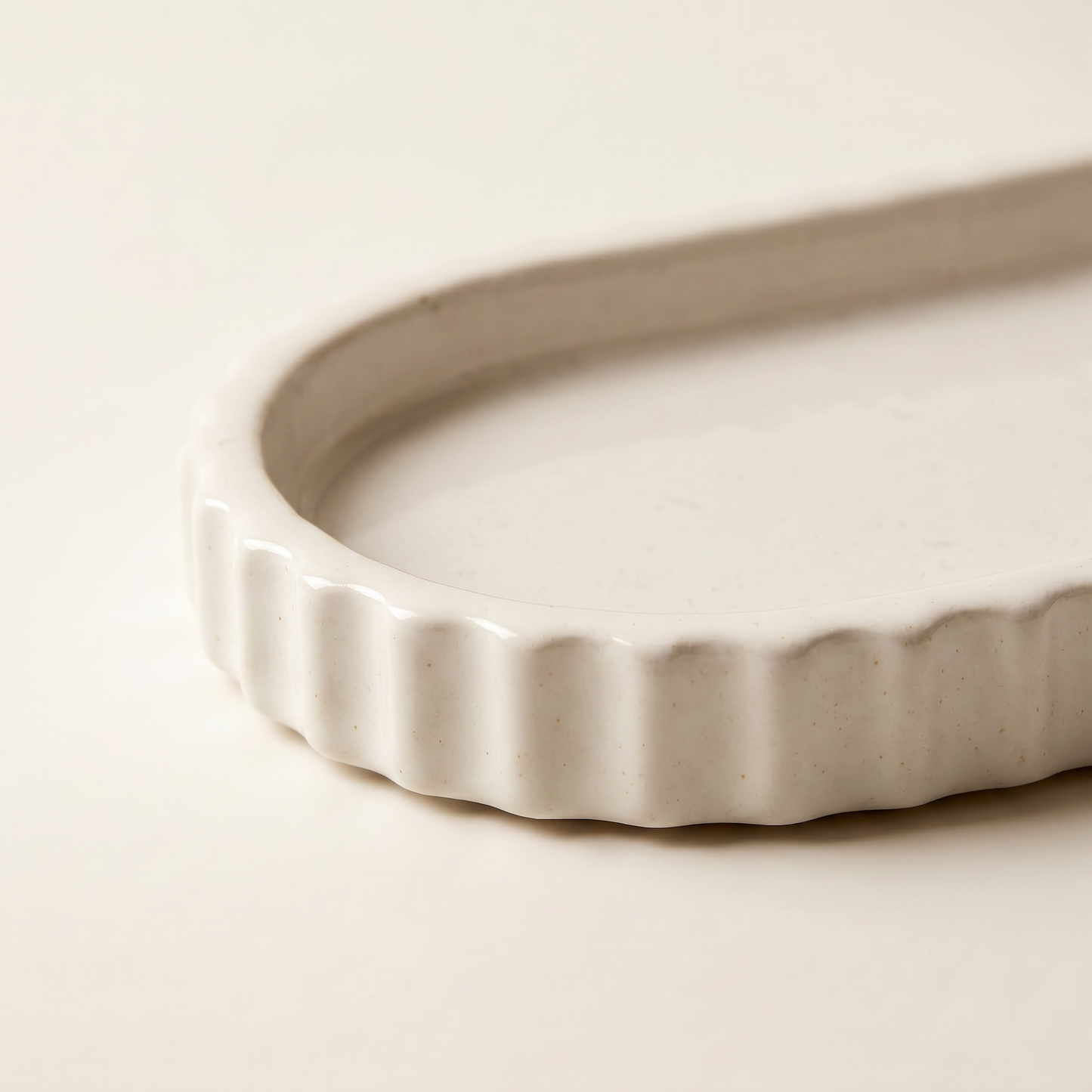 Scalloped Oblong Tray, Gypsum White 7"