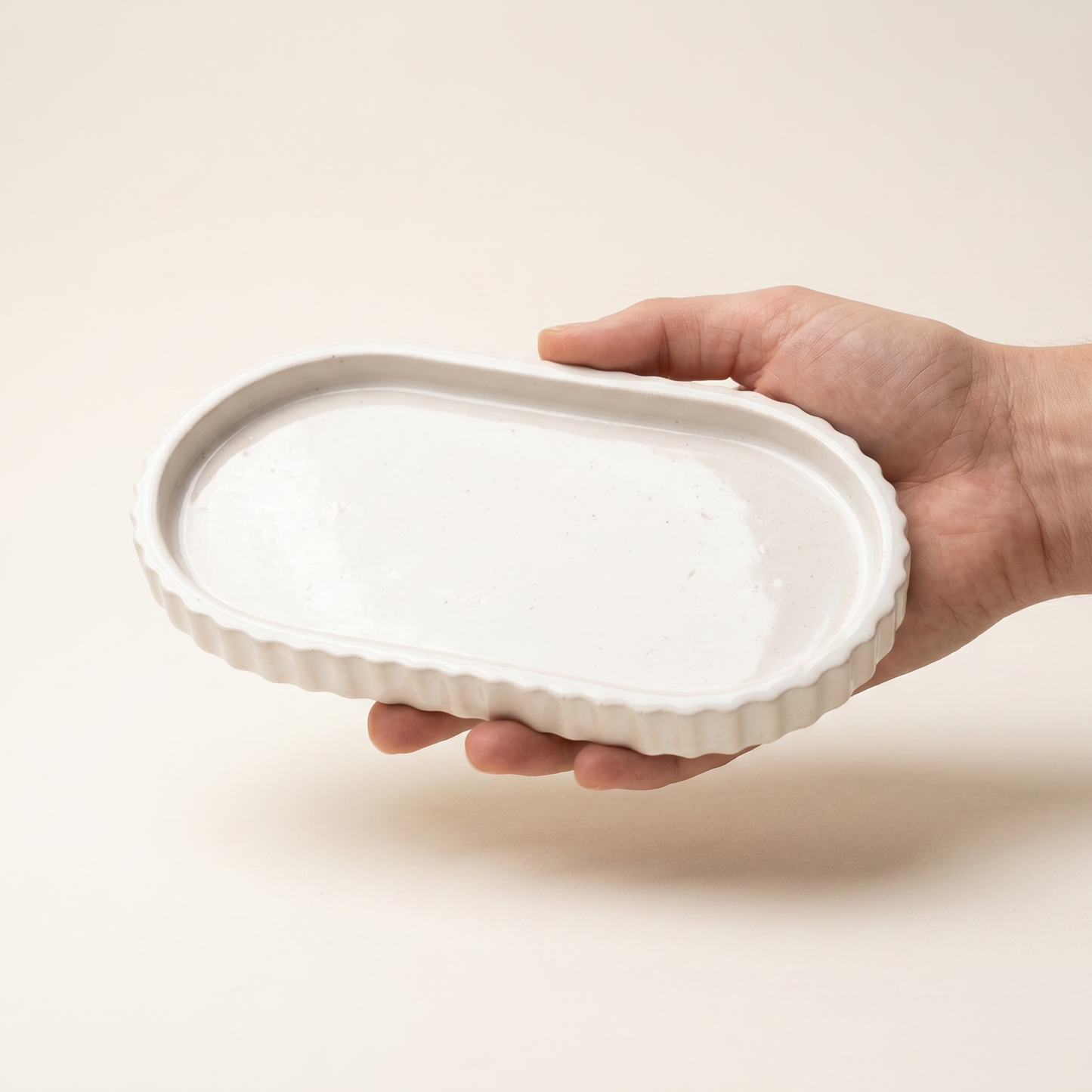 Scalloped Oblong Tray, Gypsum White 7"
