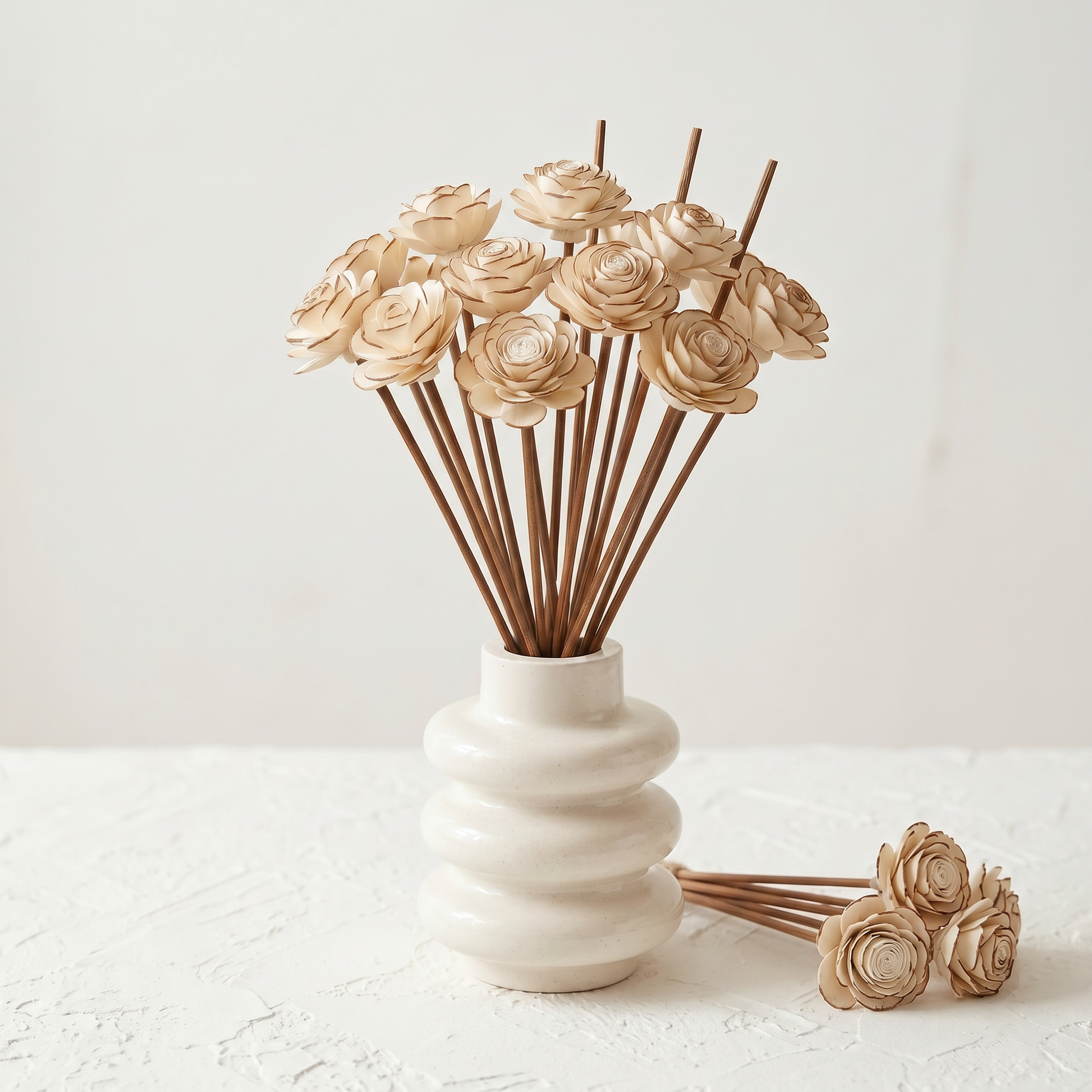 Sunsum® Stacked Bubble Vase Gift Set with Sola Wood Almond Brown reed diffuser sticks — studio view