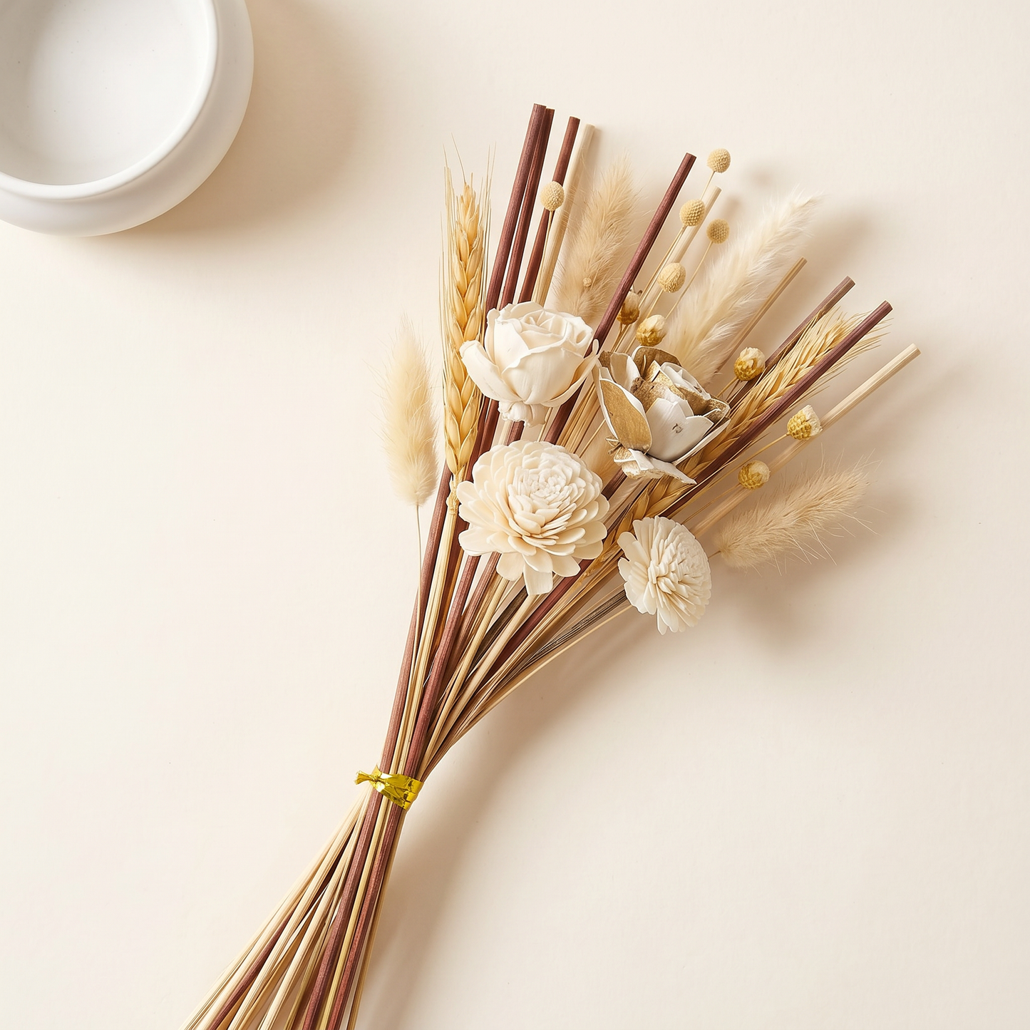 Great Plains Reed Diffuser Sticks | Wheat, Pampas & Chamomile Lifestyle | Sunsum®