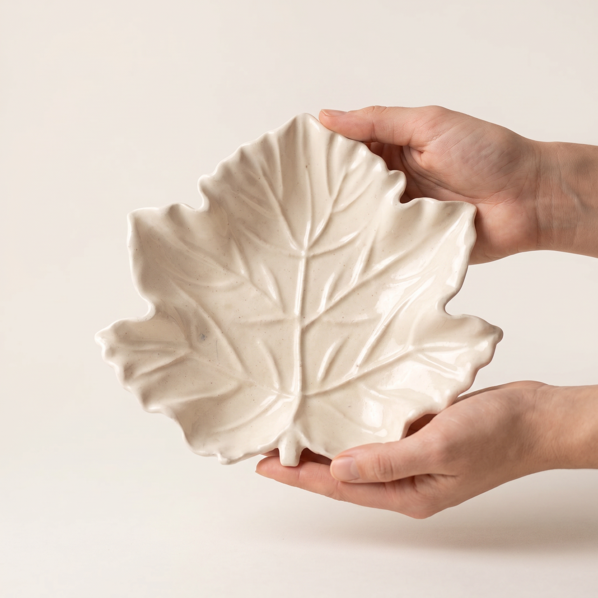 Maple Leaf Tray | Decorative Trays | SUNSUM-X430 | hand holding for 6 inch scale | Sunsum®