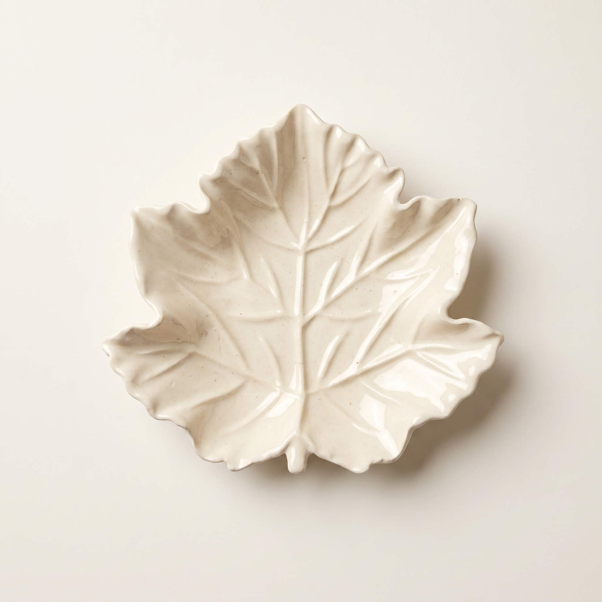 Maple Leaf Tray | Decorative Trays | SUNSUM-X430 | top down overhead view | Sunsum®