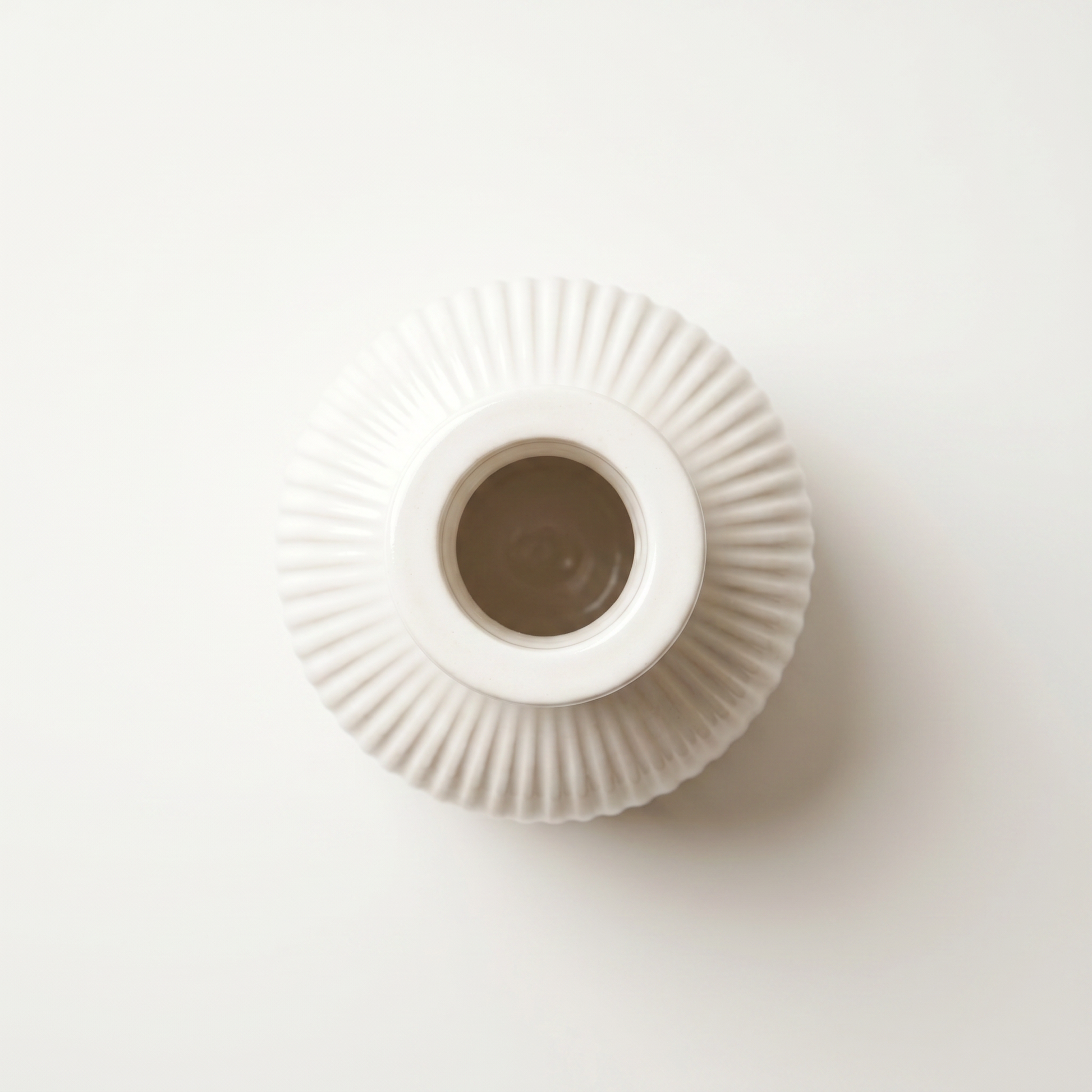 Ribbed Bottle Vase | Top Rim & Neck Detail | Sunsum®