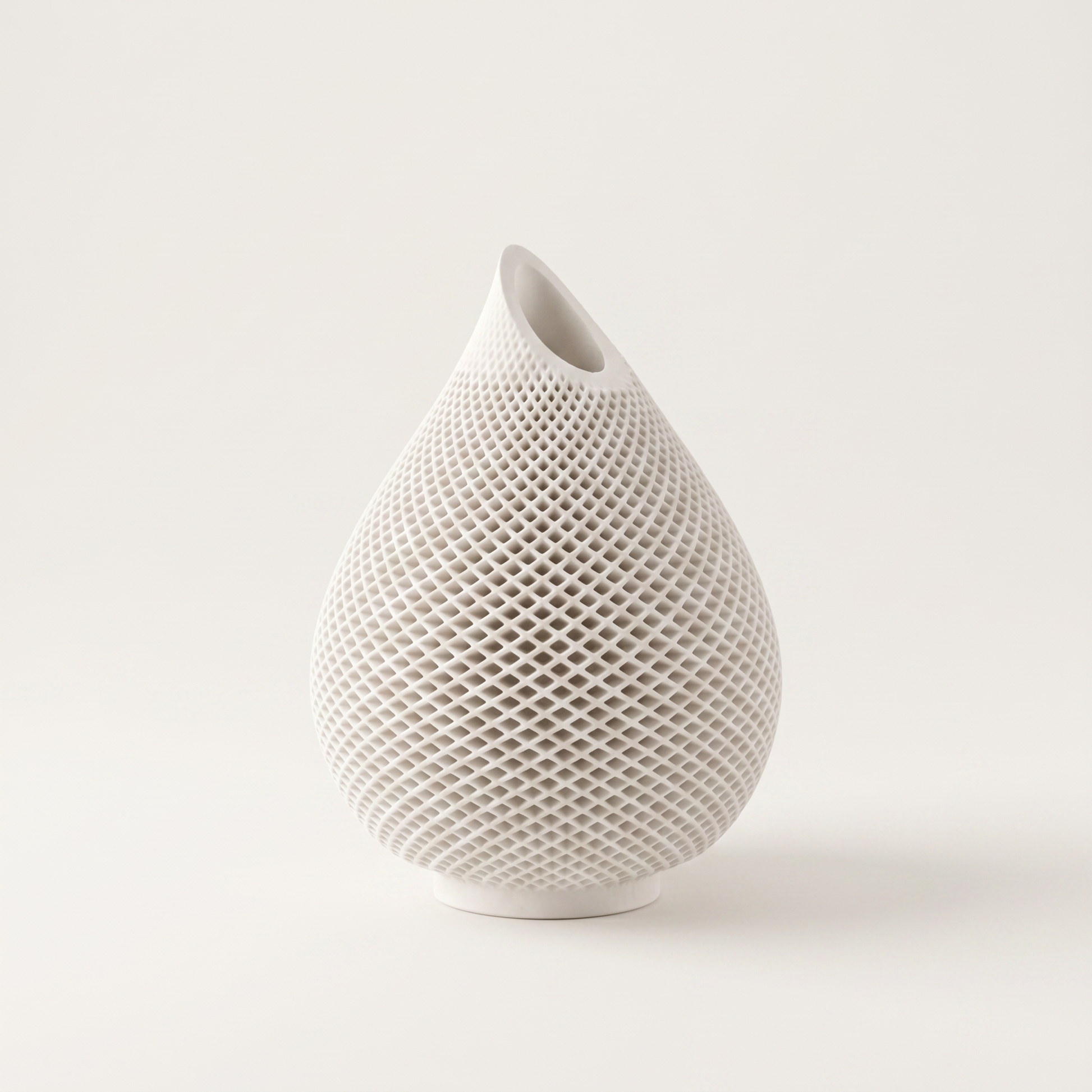 Teardrop Honeycomb Vase | Studio Front | Sunsum®