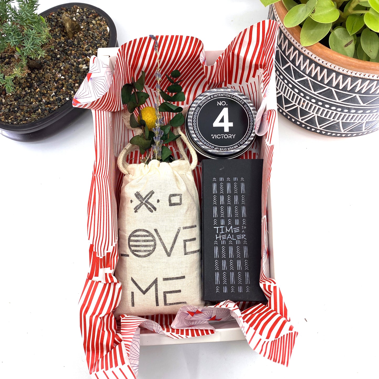Words of Affirmation, Love Me, Dried Flower Bouquet & Self-Care, Gift Set Sunsum®