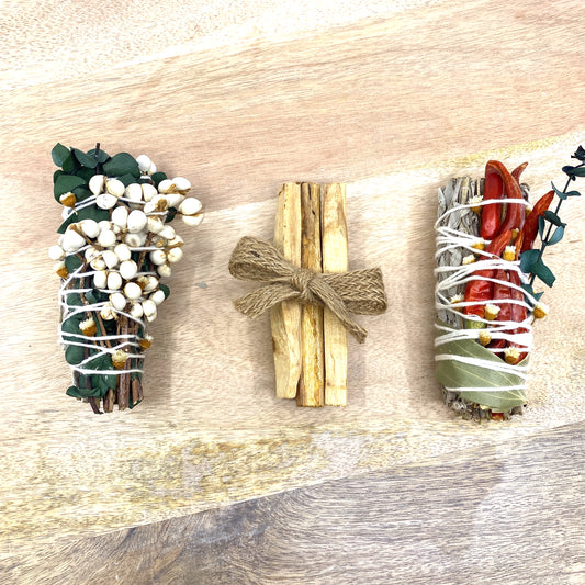 Fireside Chat Smudge Kit | Smudge Sticks | SUNSUM-K400 | gift set styled open | Sunsum®